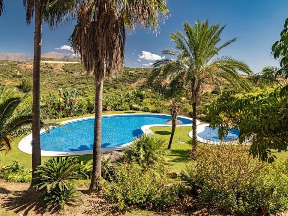 Penthouse Majestic Costa Golf Casares Apartment Bagian luar foto